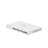 Switch UniFi 7 puertos (1 x consola, 4 x PoE++ 802.3bt y 2 SFP+)