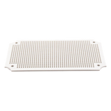 Placa Interna para Gabinete IP65 / ABS Resistente a Impactos / 250 x 160 mm / Instalación Torre, Poste o Pared / Optimizada para PoE y Baterías