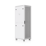 UACC Rack Cabinet 42U (600 × 800 mm) – Gabinete de Piso Totalmente Ensamblado con Ventiladores Integrados, Paneles Removibles, Ruedas con Seguro y Puerta Frontal Perforada para Óptimo Flujo de Aire
