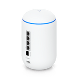 UniFi Dream Router WiFi 7, Cloud Gateway / Administra todas las línea UniFi, hasta 50 dispositivos, hasta 500 clientes / (3) pts 2.5G RJ45 LAN / (1) SFP+ 10G y (1) 2.5G RJ45 WAN